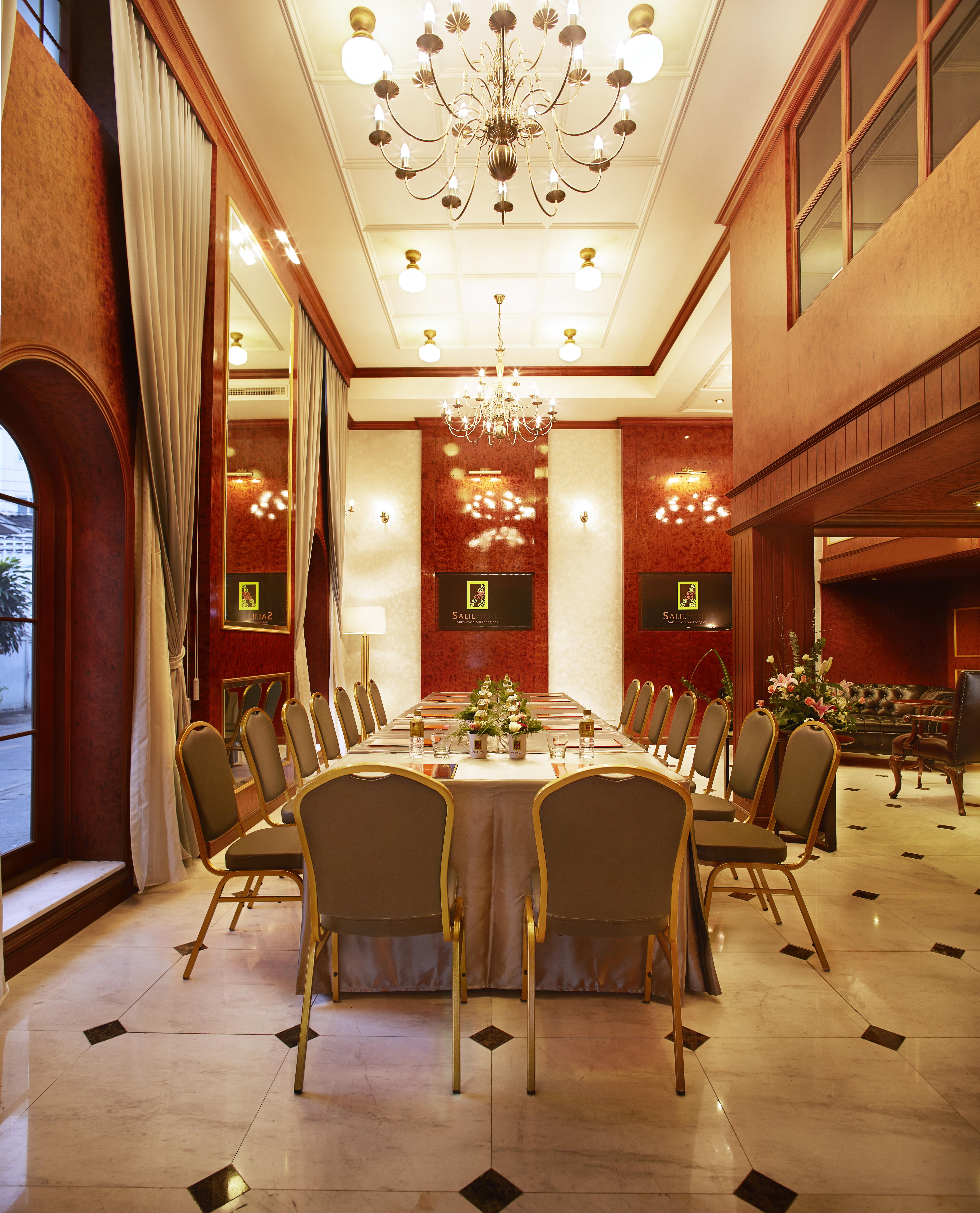La Petite Salil Sukhumvit Thonglor 1 Hotel Bangkok Exterior photo