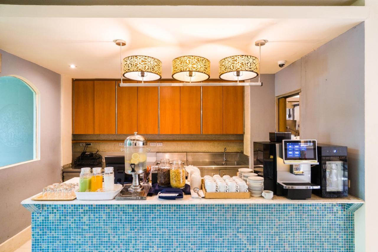La Petite Salil Sukhumvit Thonglor 1 Hotel Bangkok Exterior photo