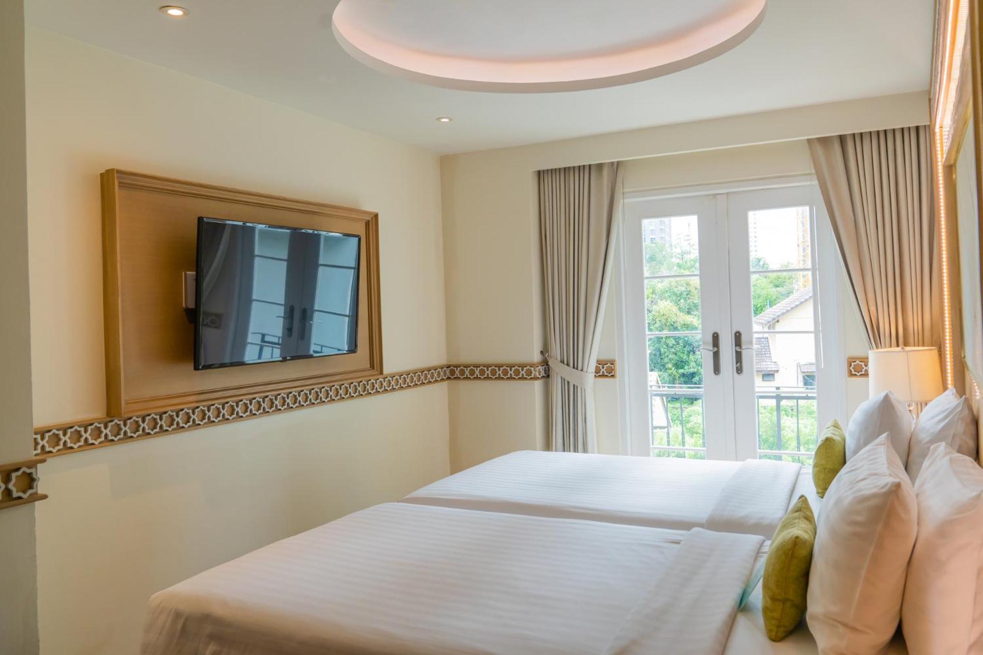 La Petite Salil Sukhumvit Thonglor 1 Hotel Bangkok Exterior photo